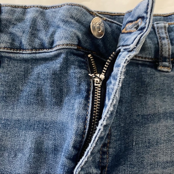 Divided by H&M Denim High Waisted Shorts - Picture 4 of 10